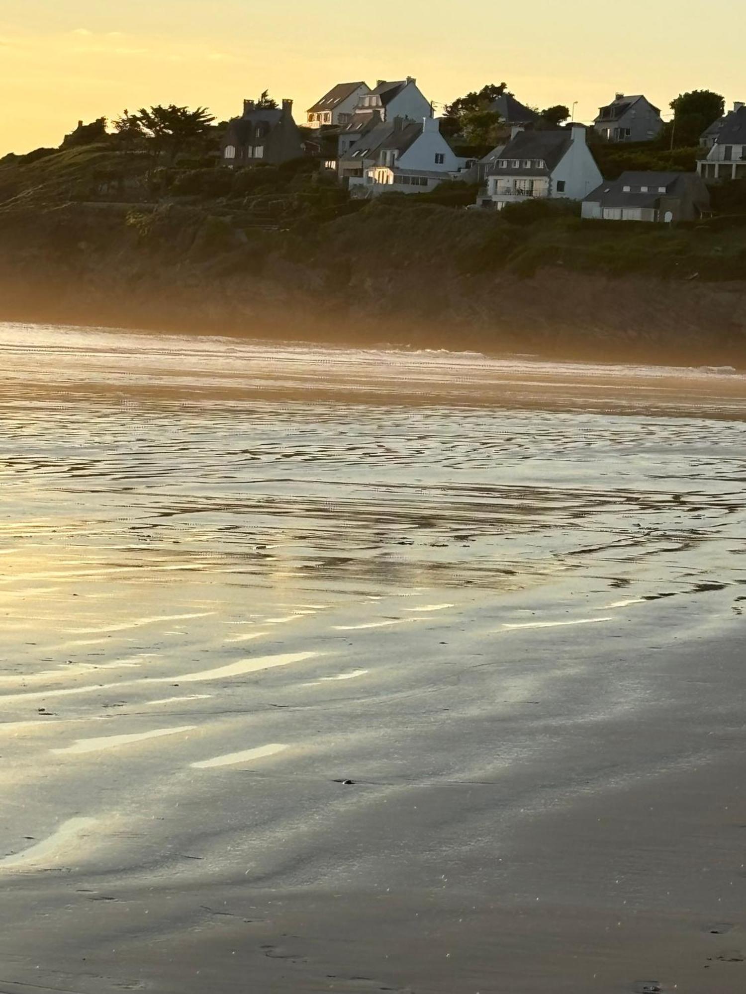Jolie Maison De Campagne A 2Km De La Mer Plomodiern Exteriör bild